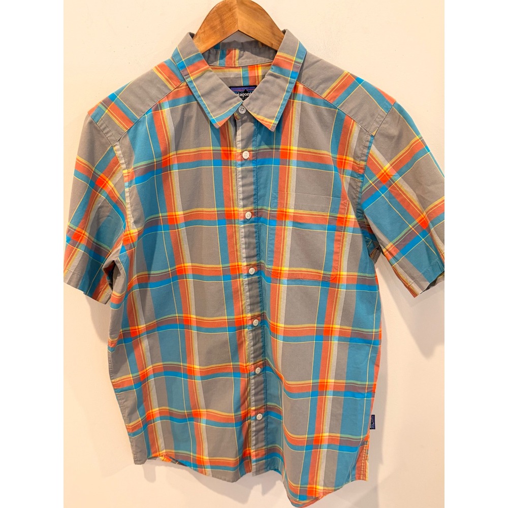 Patagonia Mens Organic Cotton Plaid Short Sleeve Button Down Shirt Grey Blue M